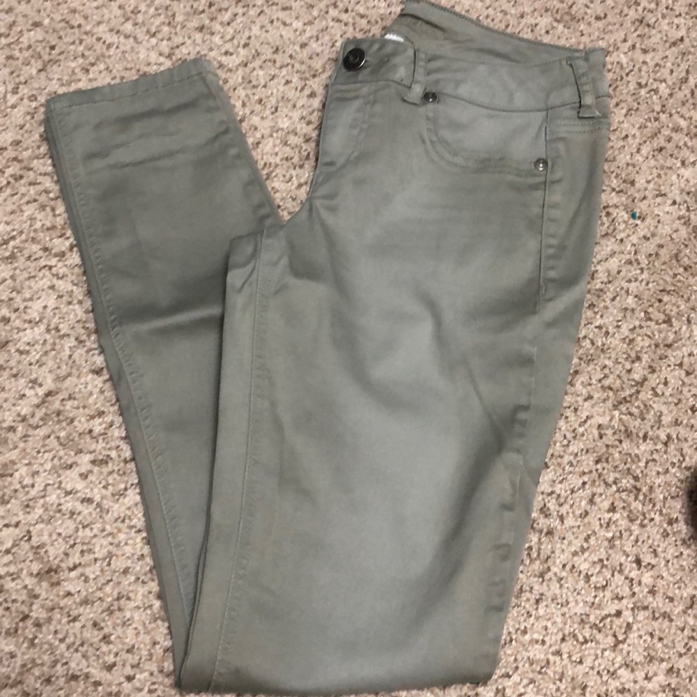Light green jeggings!